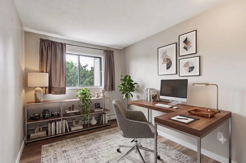 13045 6 Street SW Calgary AB T2W 5H1