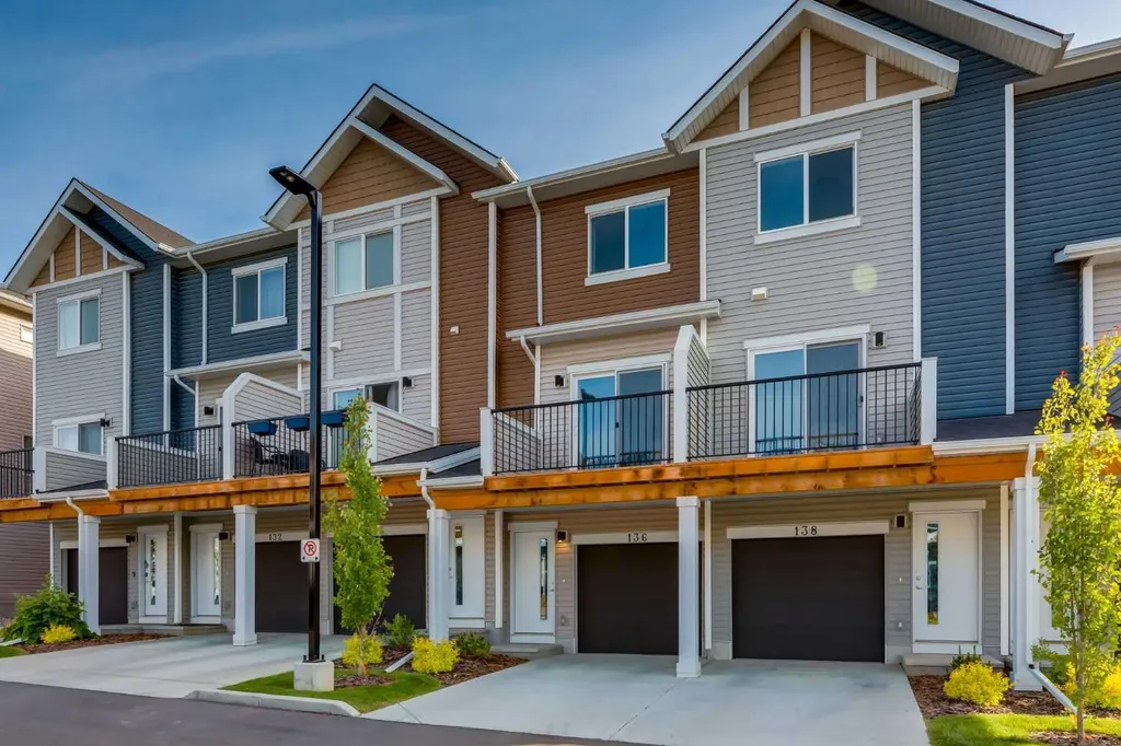 138 Tuscany Summit Square NW Calgary AB T3L0G1