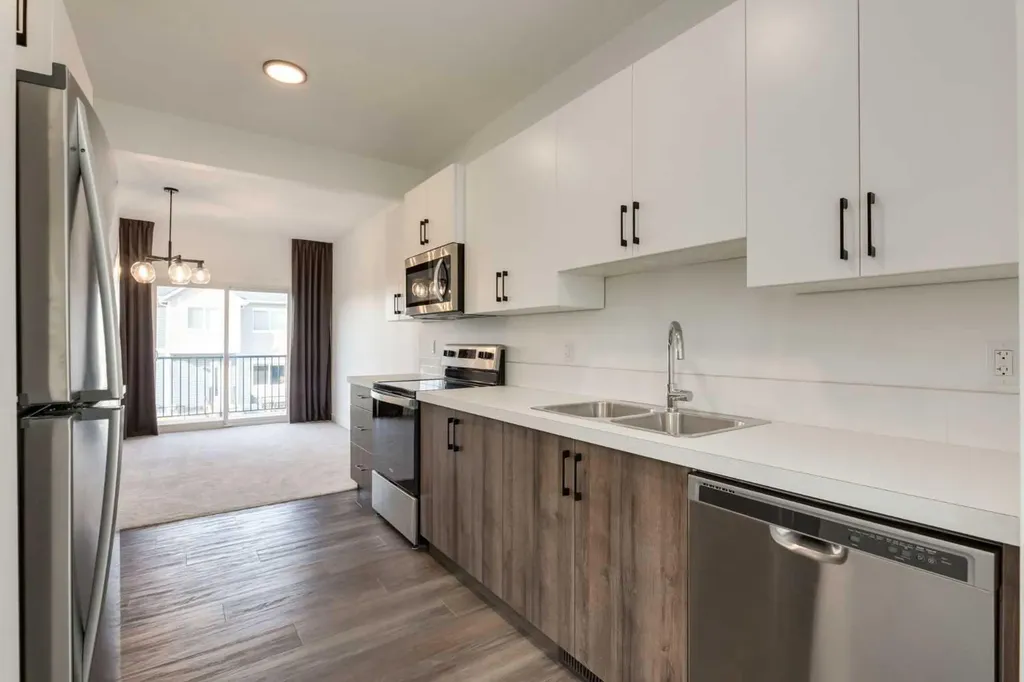 138 Tuscany Summit Square NW Calgary AB T3L0G1