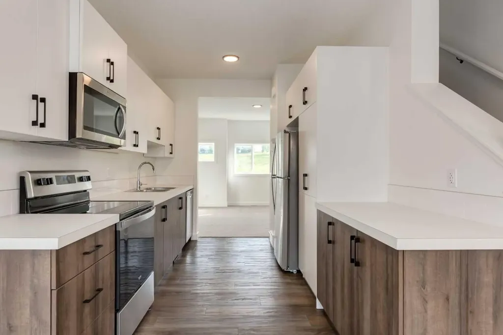 138 Tuscany Summit Square NW Calgary AB T3L0G1