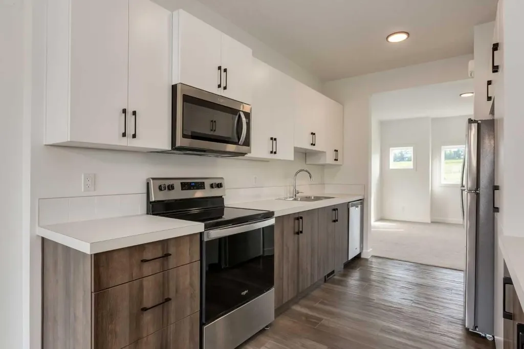 138 Tuscany Summit Square NW Calgary AB T3L0G1