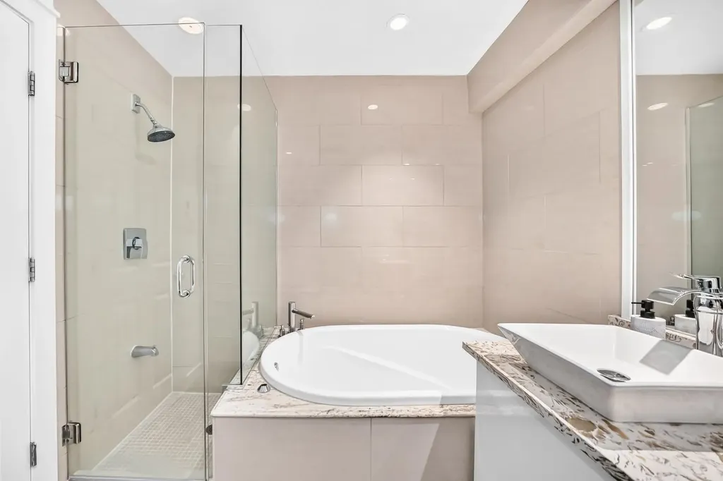 2623 Glenmount Drive SW Calgary AB T3E4C2