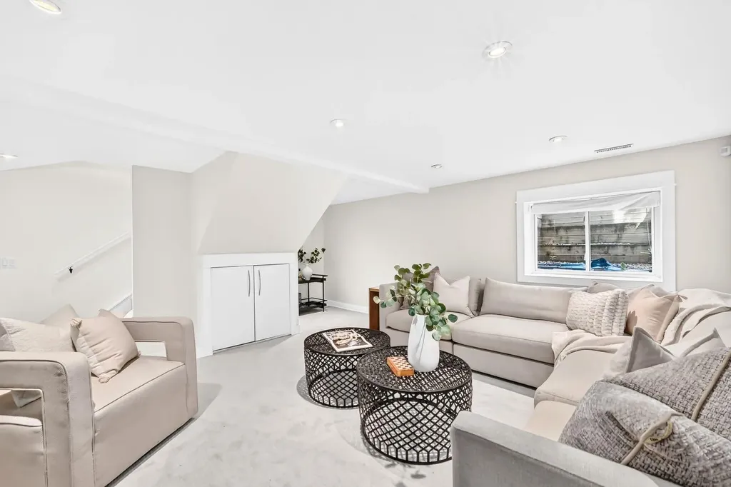 2623 Glenmount Drive SW Calgary AB T3E4C2