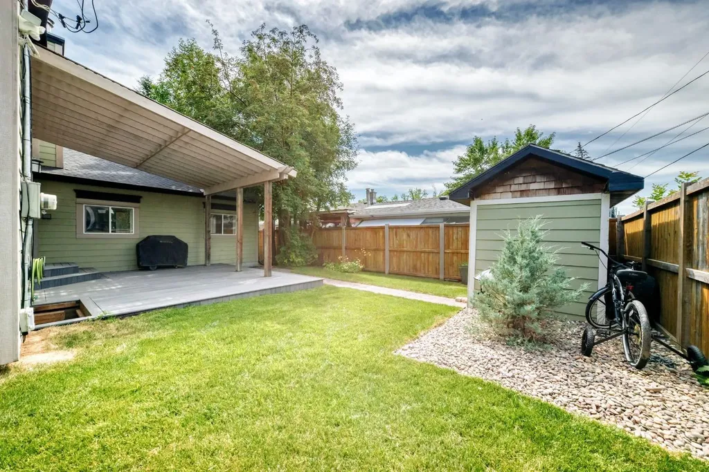 2623 Glenmount Drive SW Calgary AB T3E4C2