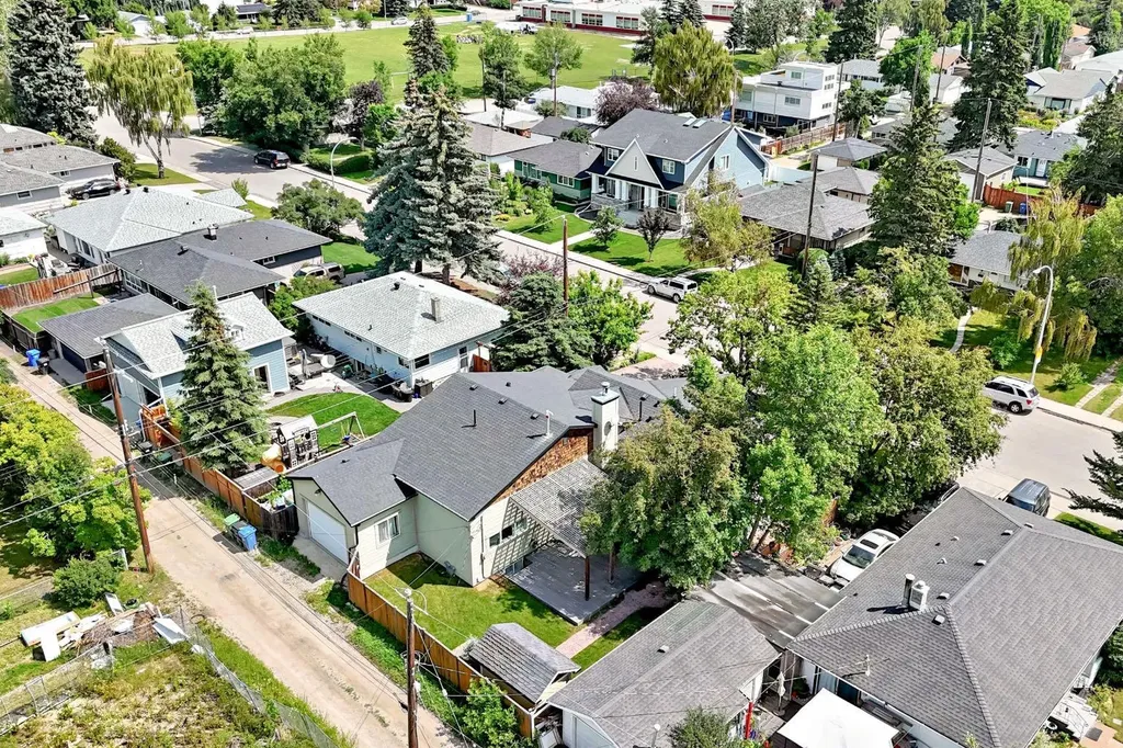 2623 Glenmount Drive SW Calgary AB T3E4C2