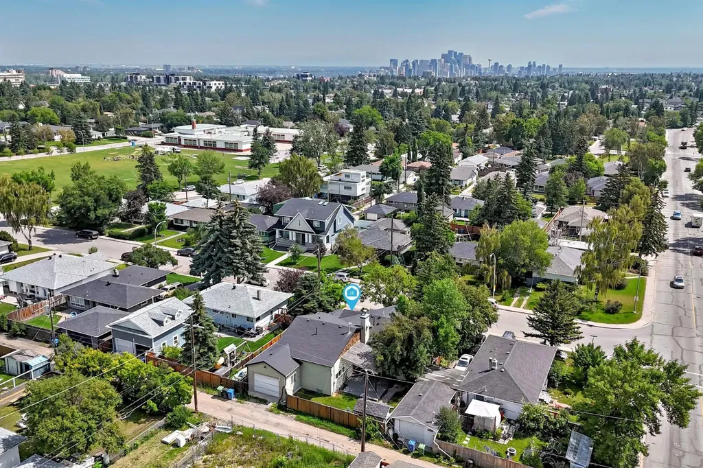 2623 Glenmount Drive SW Calgary AB T3E4C2
