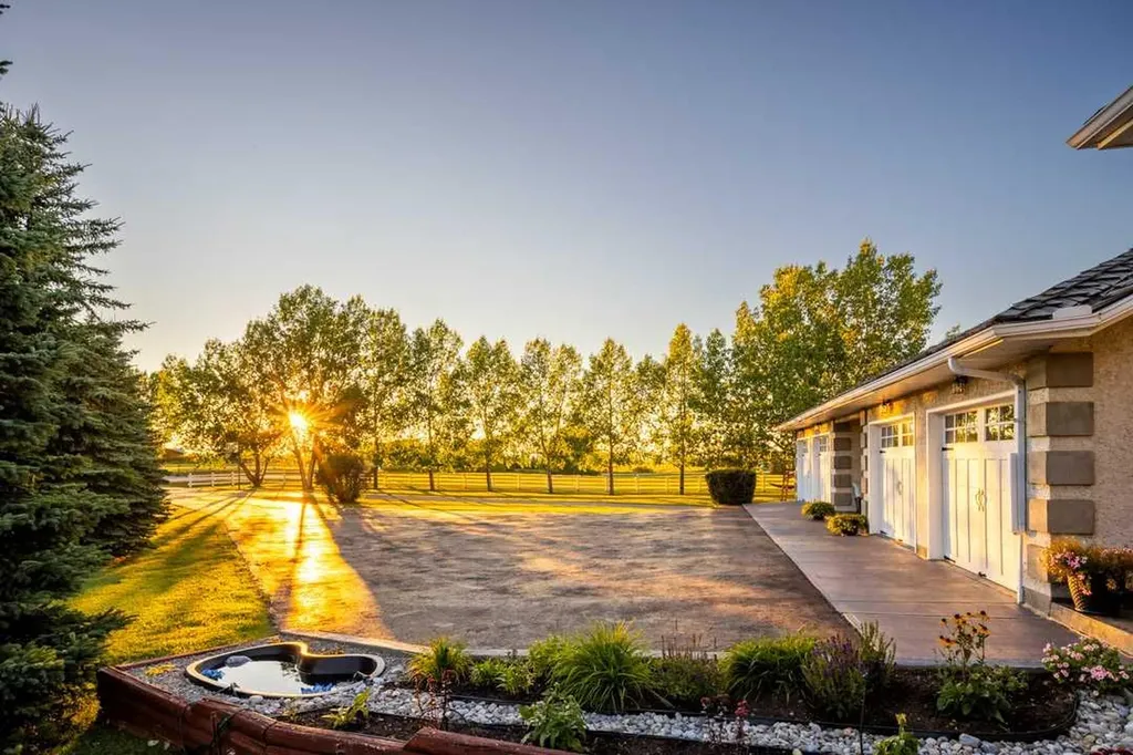 97 Pleasant View Heights Rural Rocky View County AB T4C 2B3