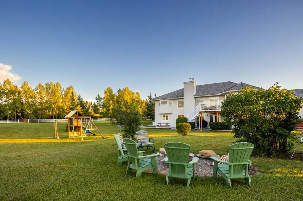 97 Pleasant View Heights Rural Rocky View County AB T4C 2B3