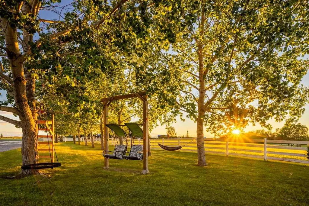 97 Pleasant View Heights Rural Rocky View County AB T4C 2B3