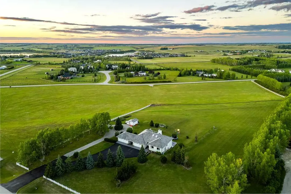 97 Pleasant View Heights Rural Rocky View County AB T4C 2B3