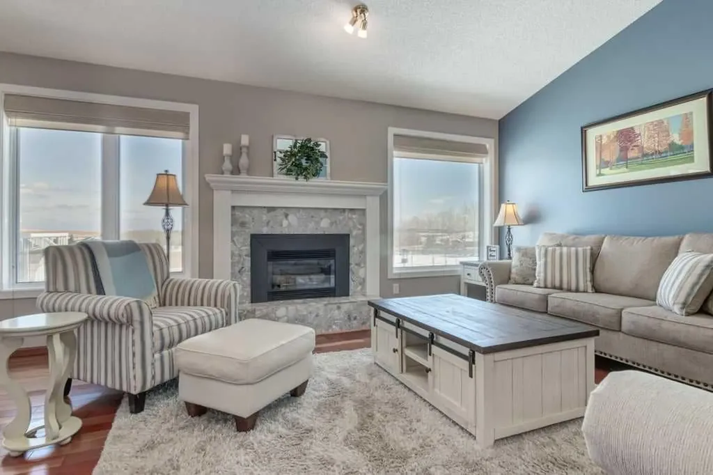 97 Pleasant View Heights Rural Rocky View County AB T4C 2B3