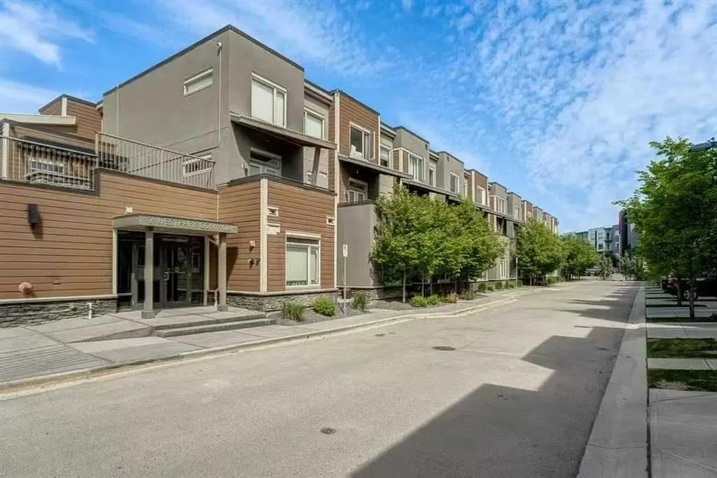 10 Westpark Link SW Calgary AB T3H 0Y5