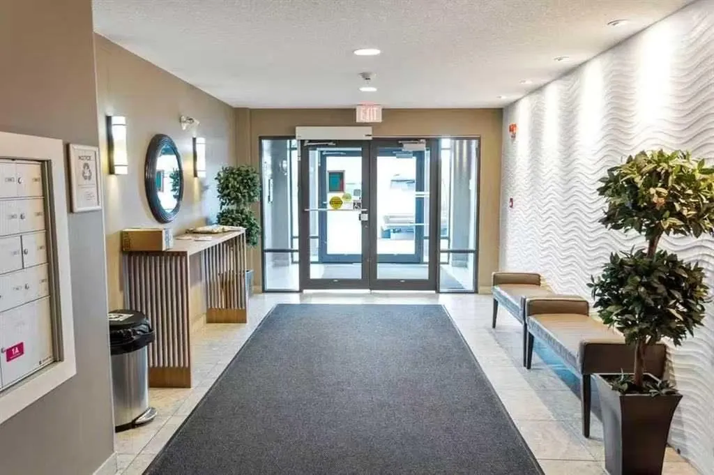 10 Westpark Link SW Calgary AB T3H 0Y5