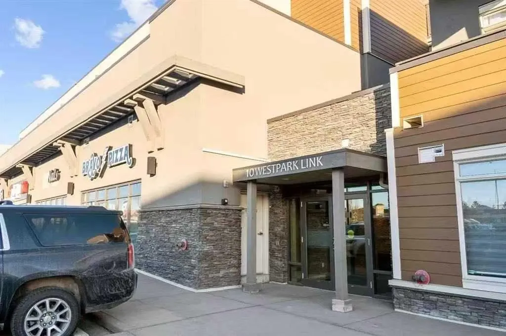 10 Westpark Link SW Calgary AB T3H 0Y5