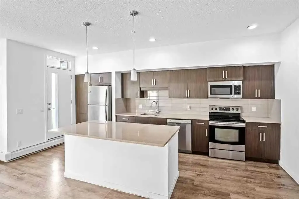 10 Westpark Link SW Calgary AB T3H 0Y5