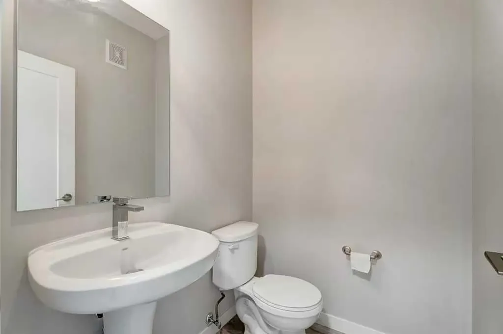 10 Westpark Link SW Calgary AB T3H 0Y5