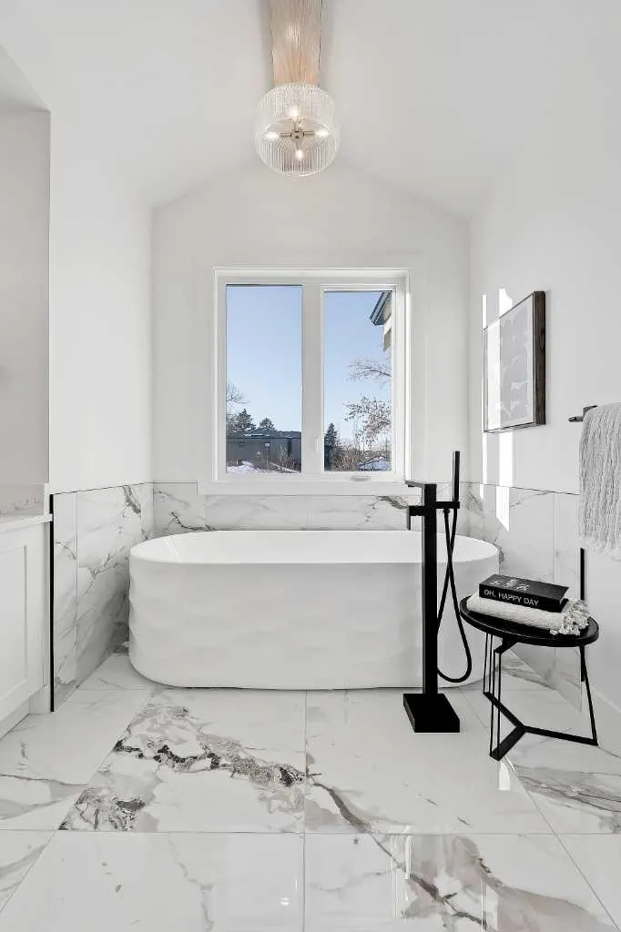 3536 43 Street SW Calgary AB T3E 3P5