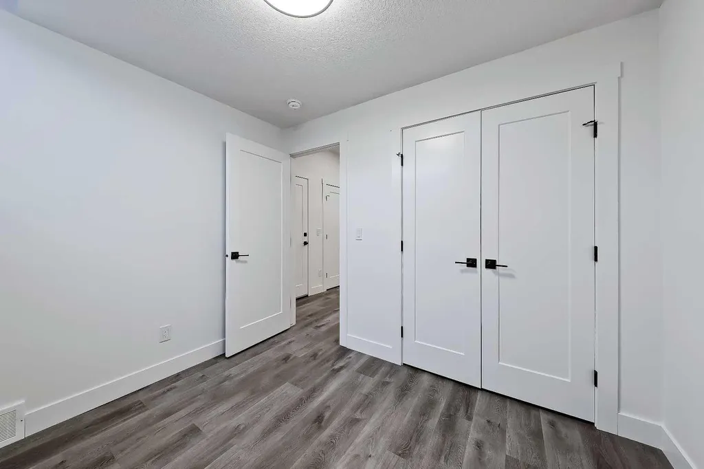 3536 43 Street SW Calgary AB T3E 3P5