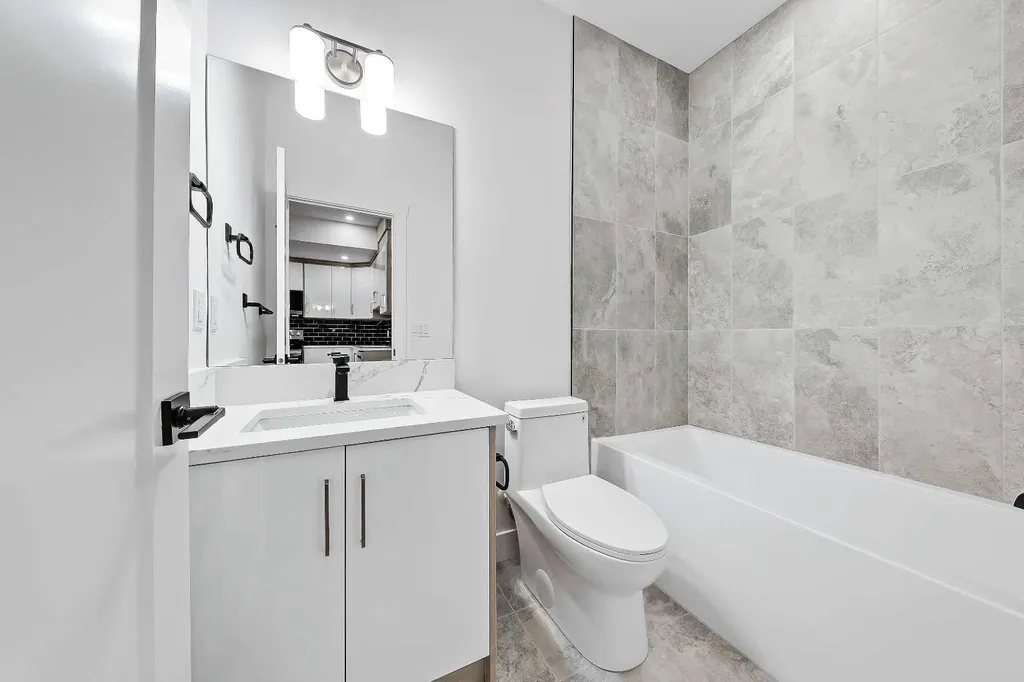3536 43 Street SW Calgary AB T3E 3P5