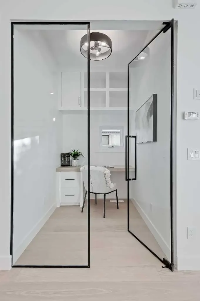 3536 43 Street SW Calgary AB T3E 3P5