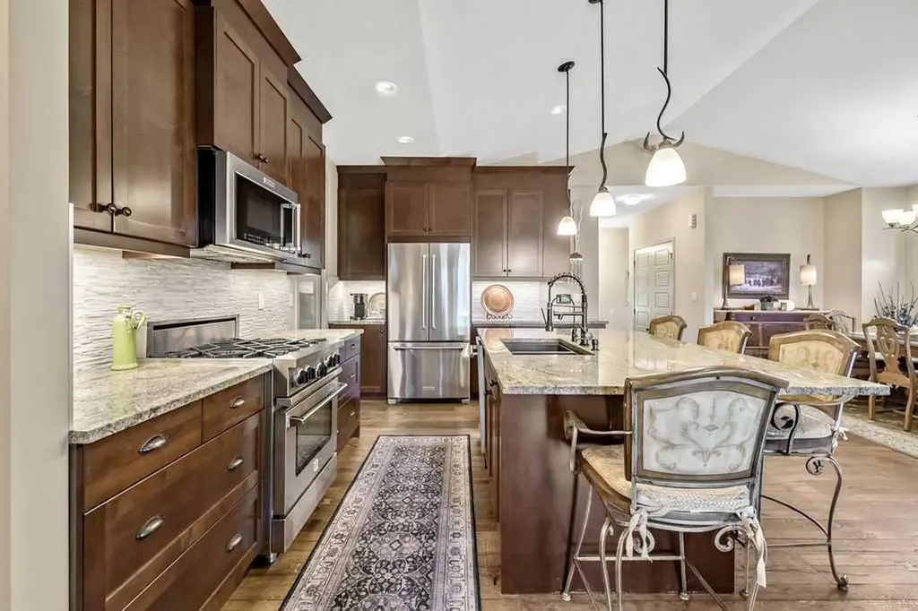 444 Seclusion Valley Drive NE Diamond Valley AB T0L 2A0