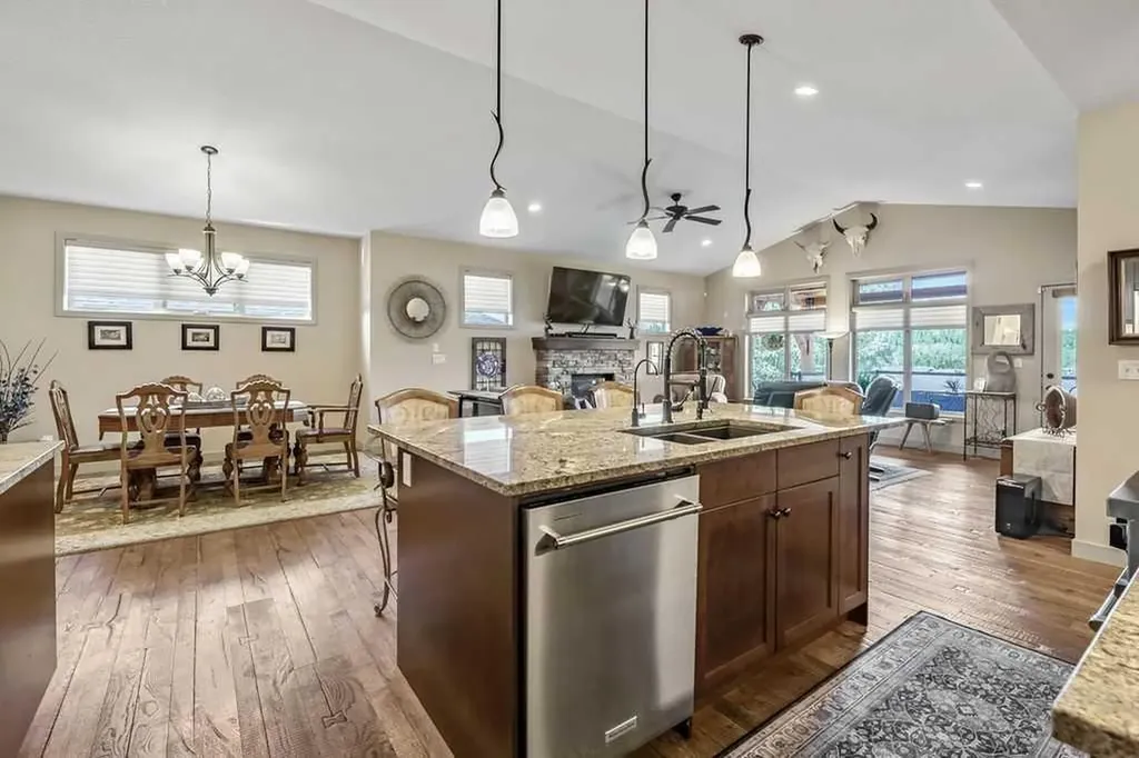 444 Seclusion Valley Drive NE Diamond Valley AB T0L 2A0
