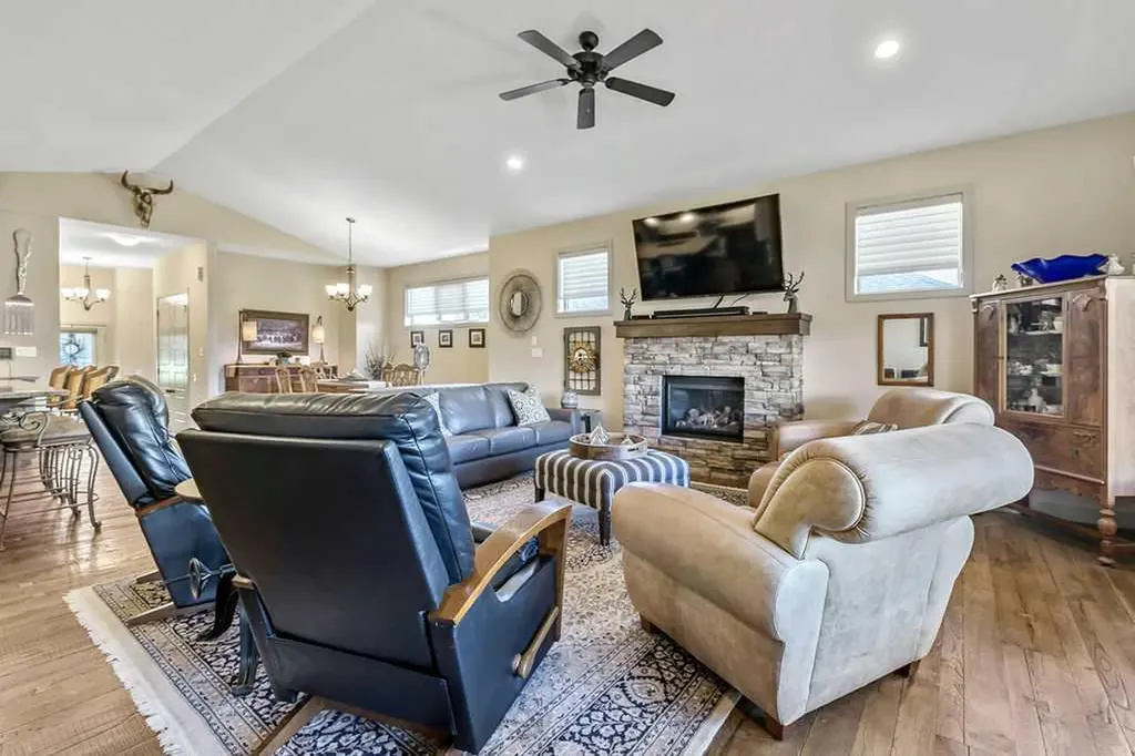 444 Seclusion Valley Drive NE Diamond Valley AB T0L 2A0