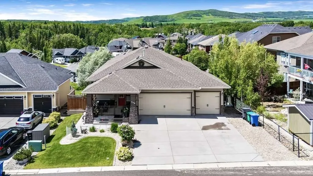 444 Seclusion Valley Drive NE Diamond Valley AB T0L 2A0