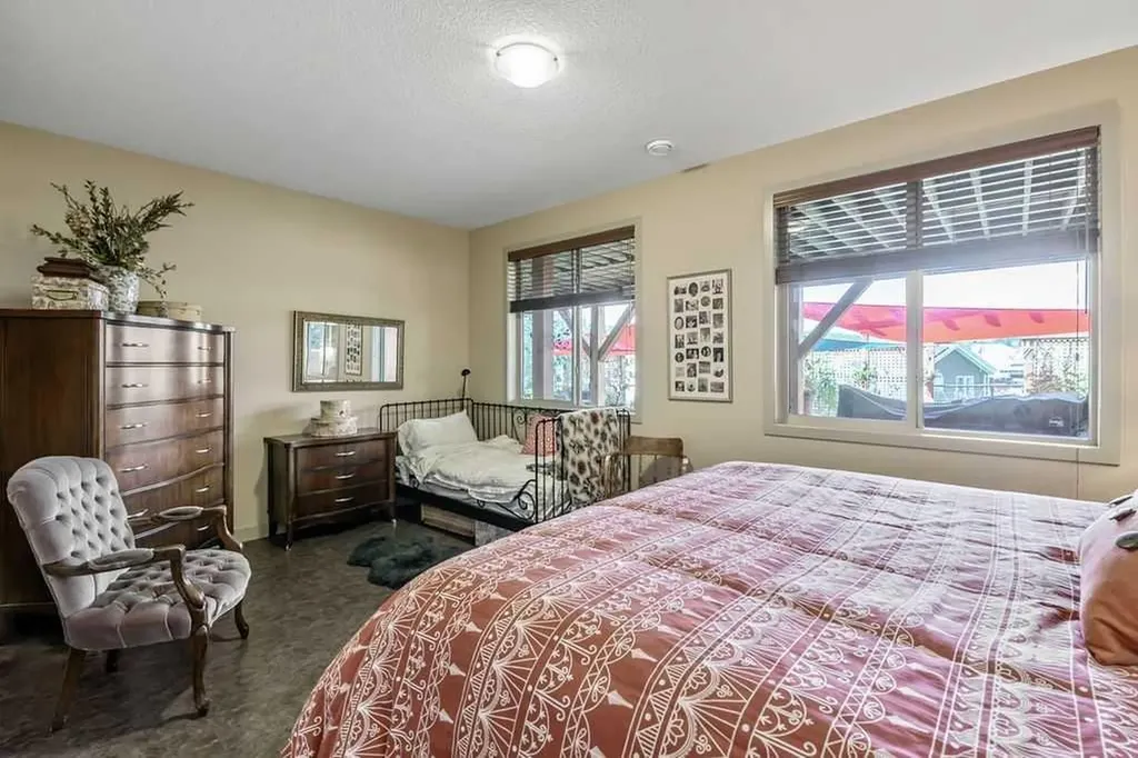 444 Seclusion Valley Drive NE Diamond Valley AB T0L 2A0