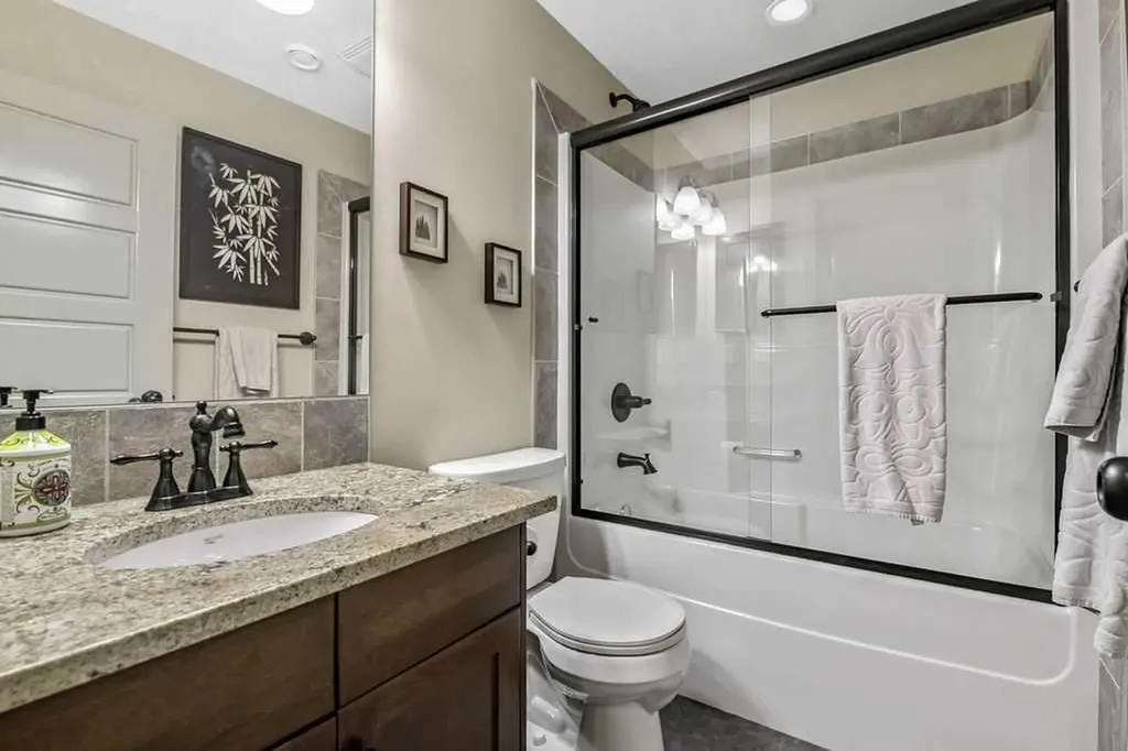444 Seclusion Valley Drive NE Diamond Valley AB T0L 2A0