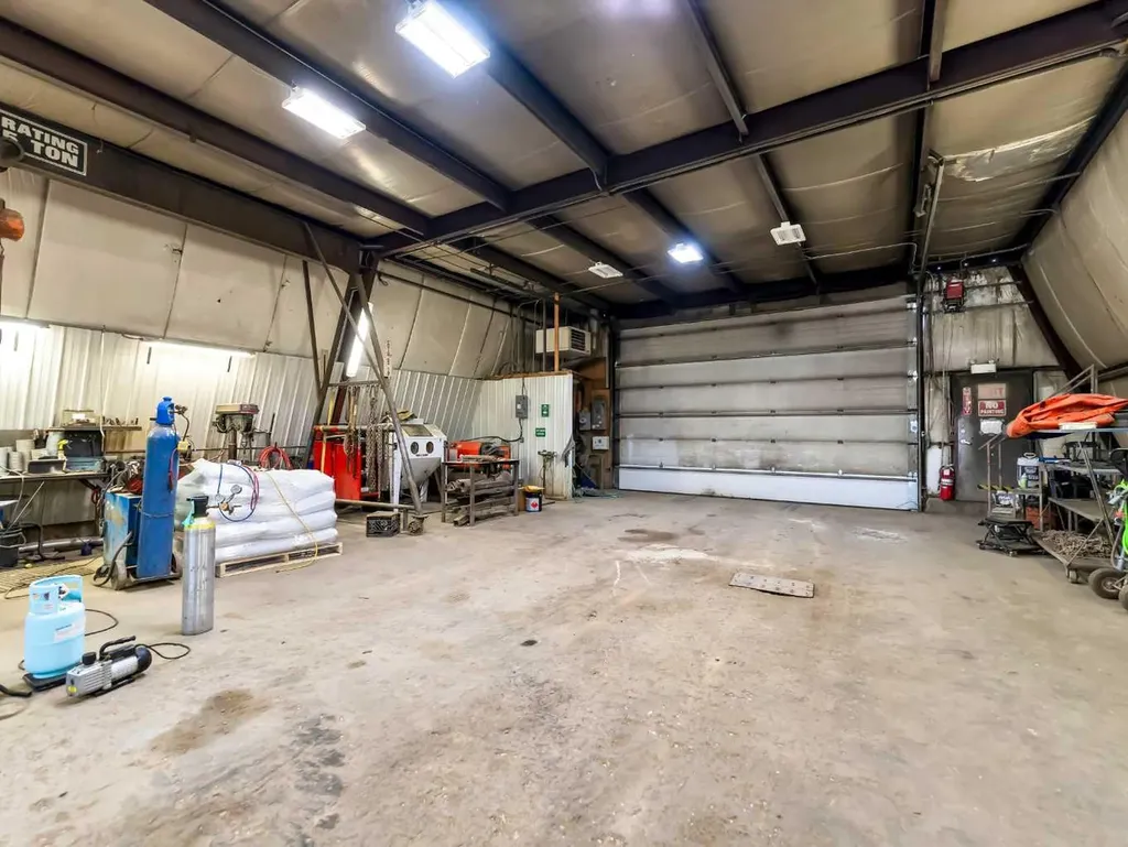 156 & 164 Charles Street Dunmore AB T1B 0K9