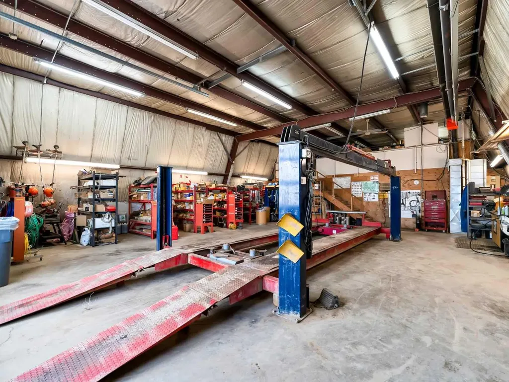 156 & 164 Charles Street Dunmore AB T1B 0K9