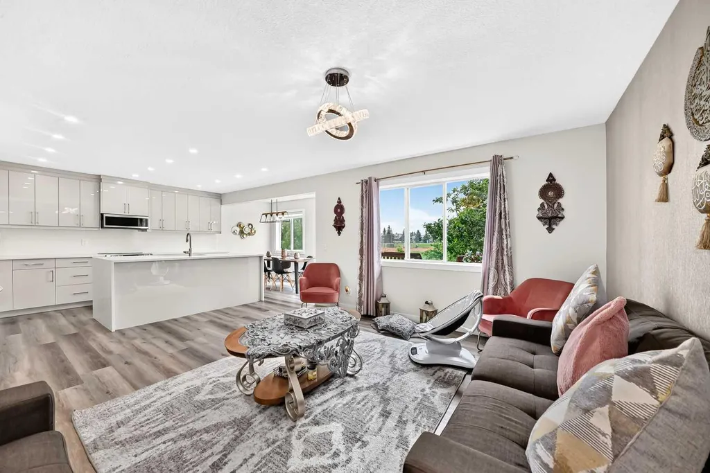 7230 Laguna Way NE Calgary AB T1Y 7B9