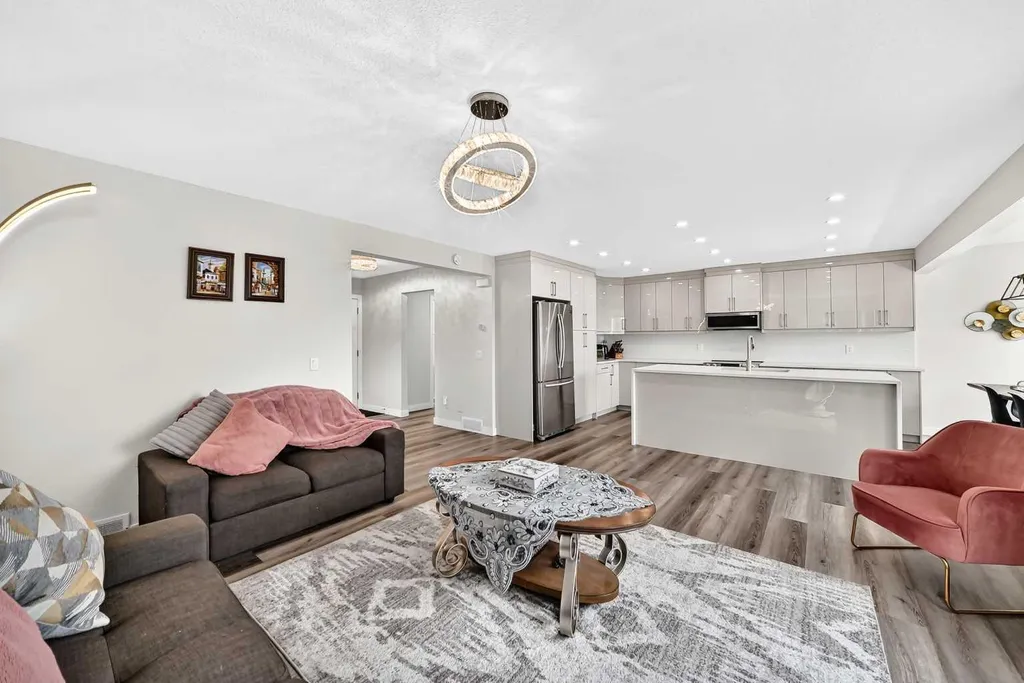 7230 Laguna Way NE Calgary AB T1Y 7B9