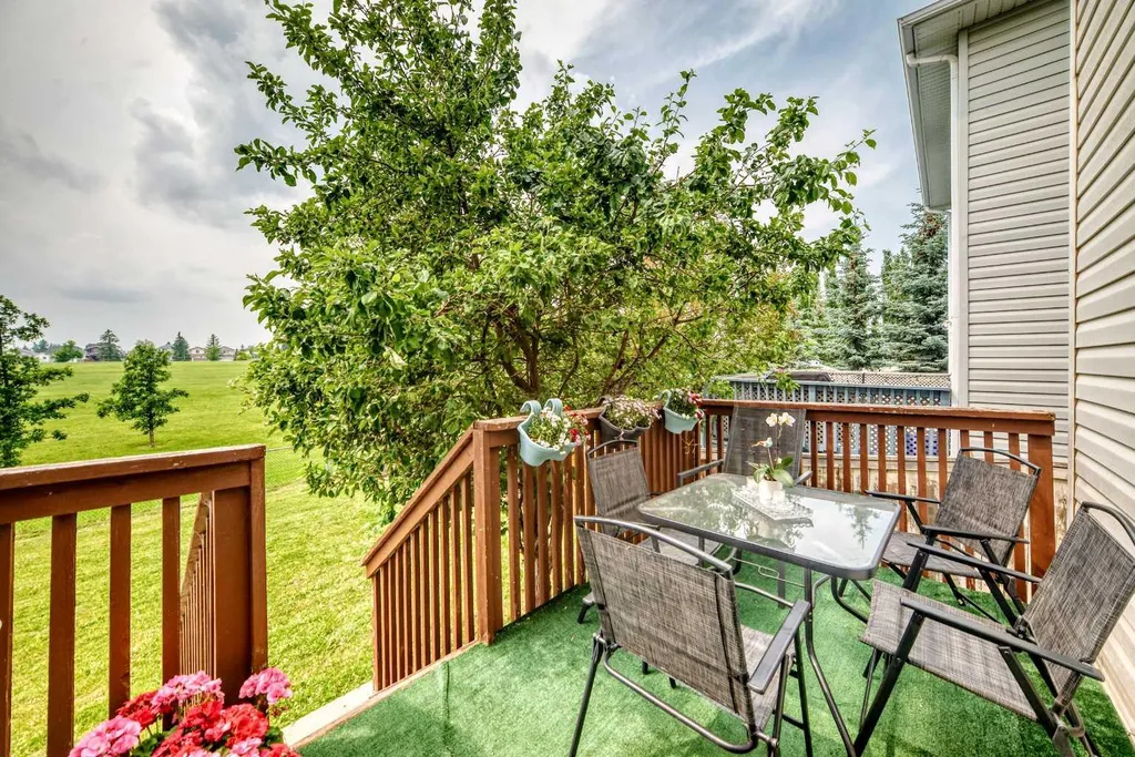 7230 Laguna Way NE Calgary AB T1Y 7B9