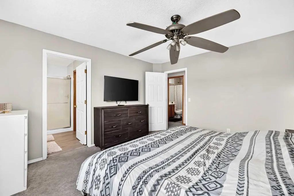 7230 Laguna Way NE Calgary AB T1Y 7B9