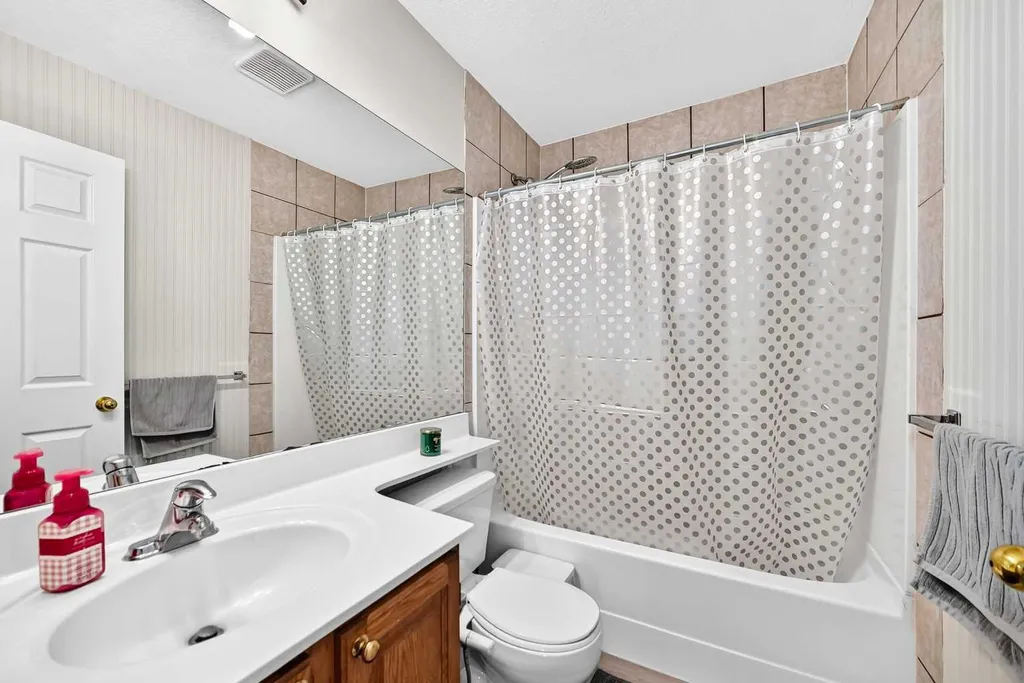7230 Laguna Way NE Calgary AB T1Y 7B9