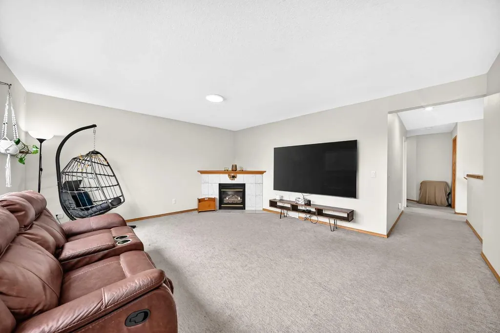 7230 Laguna Way NE Calgary AB T1Y 7B9