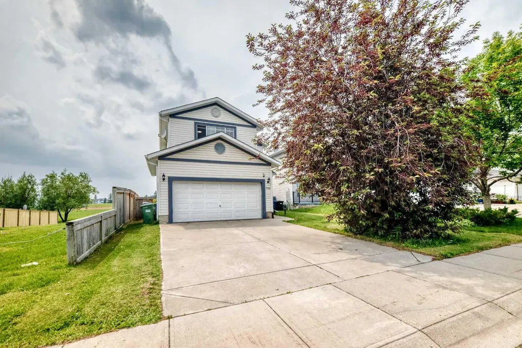 7230 Laguna Way NE Calgary AB T1Y 7B9