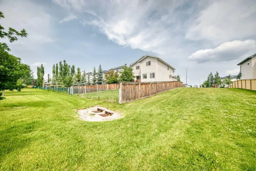 7230 Laguna Way NE Calgary AB T1Y 7B9