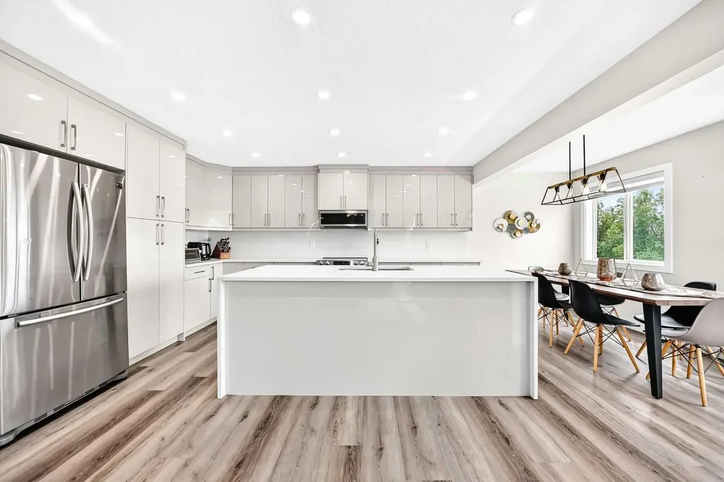 7230 Laguna Way NE Calgary AB T1Y 7B9