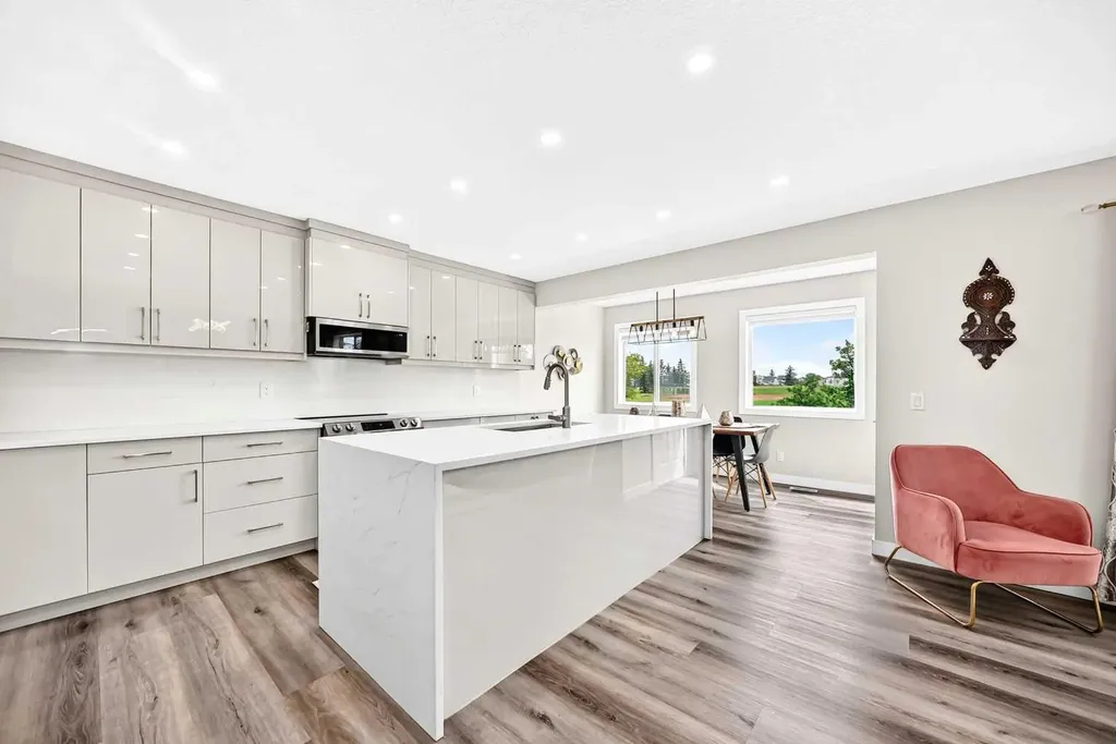 7230 Laguna Way NE Calgary AB T1Y 7B9