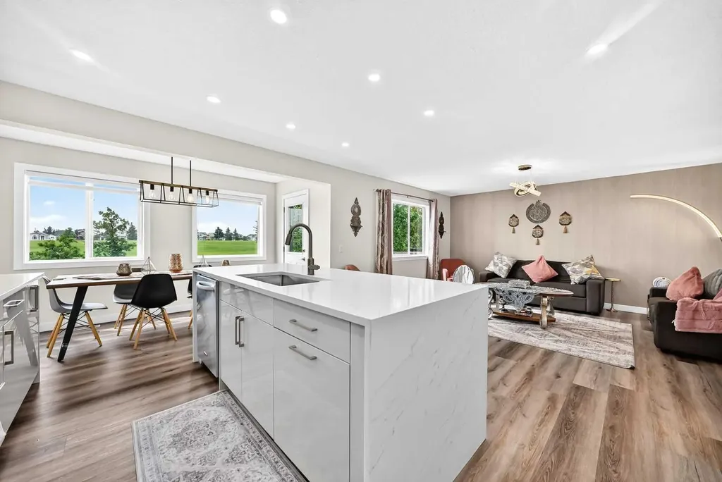 7230 Laguna Way NE Calgary AB T1Y 7B9
