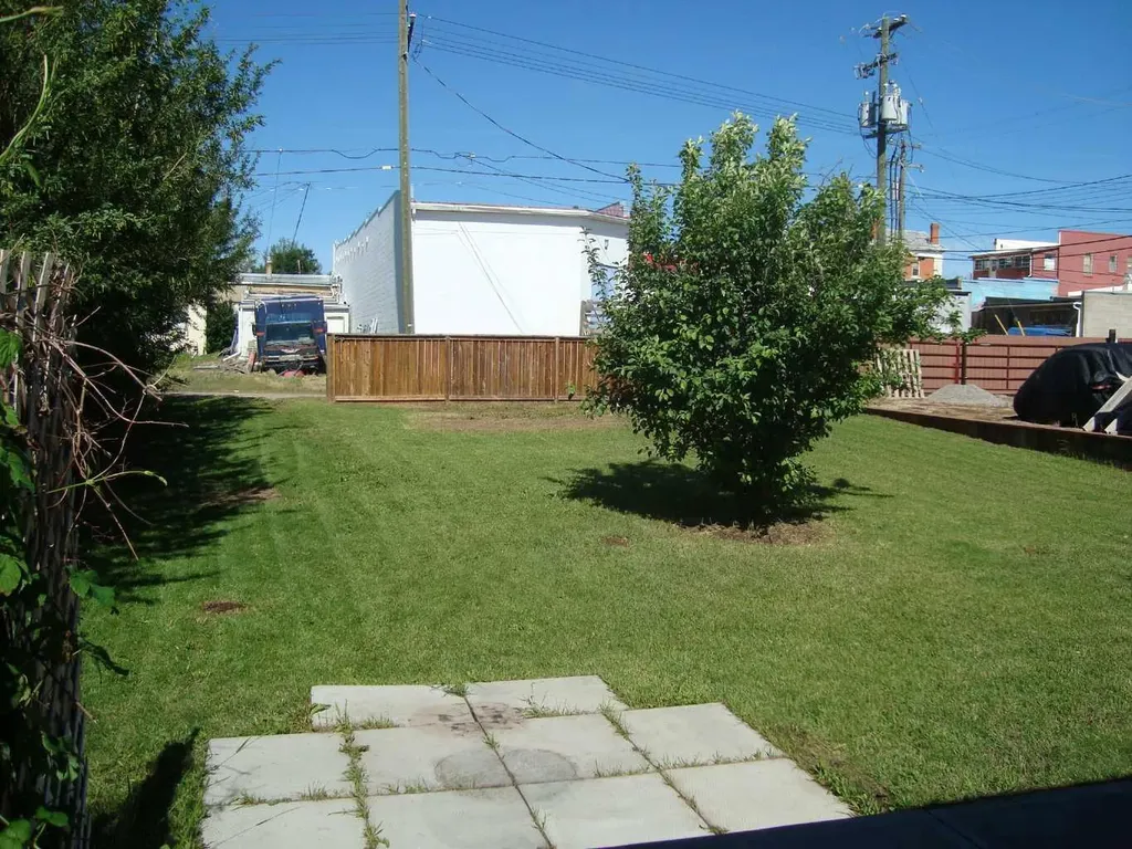 317 Railway Avenue Trochu AB T0M 2C0