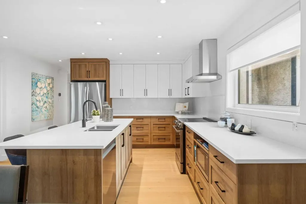 60 Strathcona Road SW Calgary AB T3H 1X5