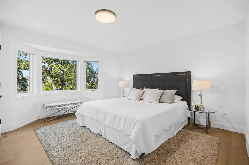 60 Strathcona Road SW Calgary AB T3H 1X5