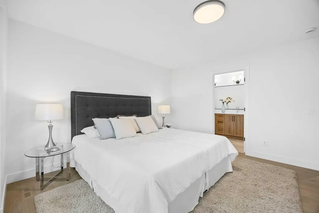60 Strathcona Road SW Calgary AB T3H 1X5