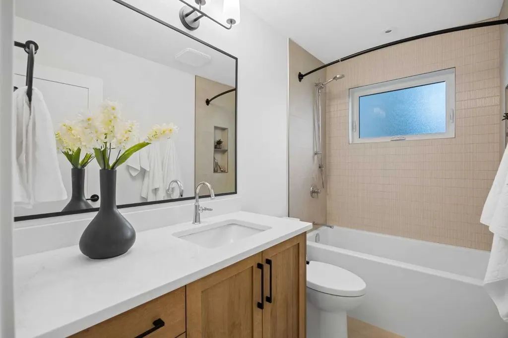 60 Strathcona Road SW Calgary AB T3H 1X5