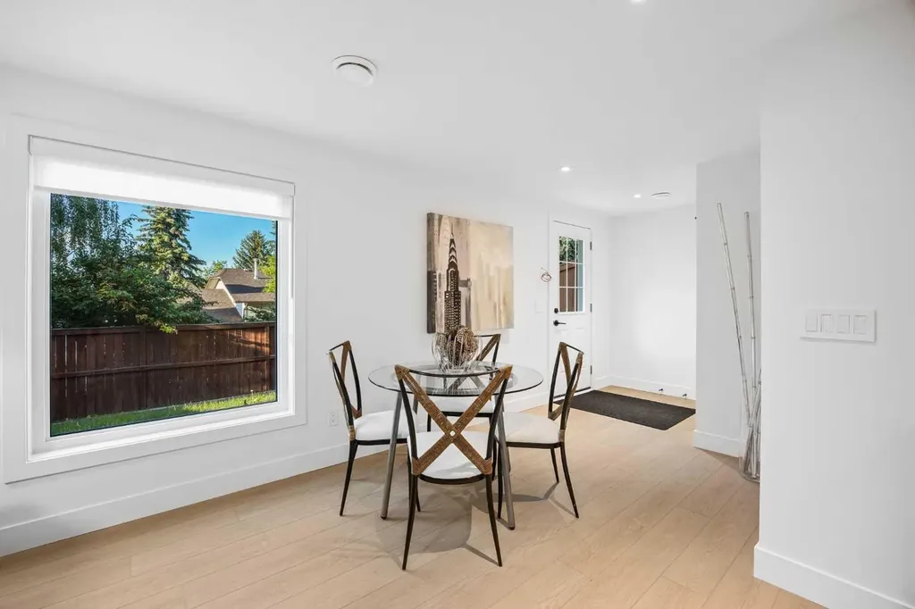 60 Strathcona Road SW Calgary AB T3H 1X5