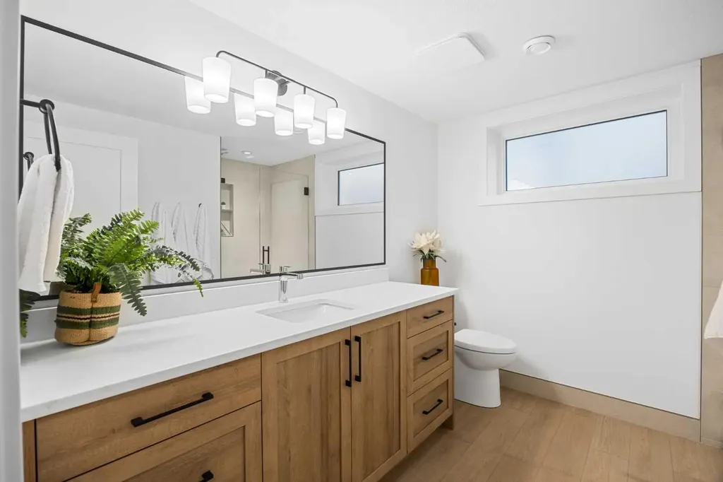 60 Strathcona Road SW Calgary AB T3H 1X5